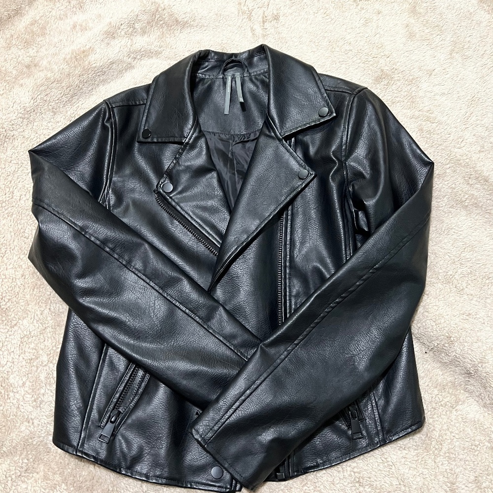 The Saige Faux Leather Moto Jacket-– Black – Excellent Condition